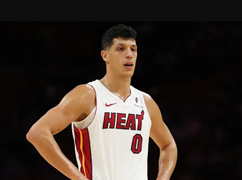 Ο Φοντέκιο τοποθετήθηκε για τη συνέχεια της καριέρας του: Οι Χιτ και μία ενδεχόμενη επιστροφή στην Ευρώπη που θα άλλαζε τα δεδομένα