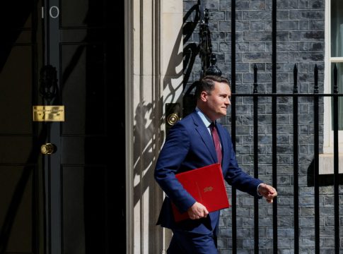 Ραγδαίες εξελίξεις στη Βρετανία: Παραιτήθηκε ο υπουργός Υγείας – Τι αναφέρει στην επιστολή του