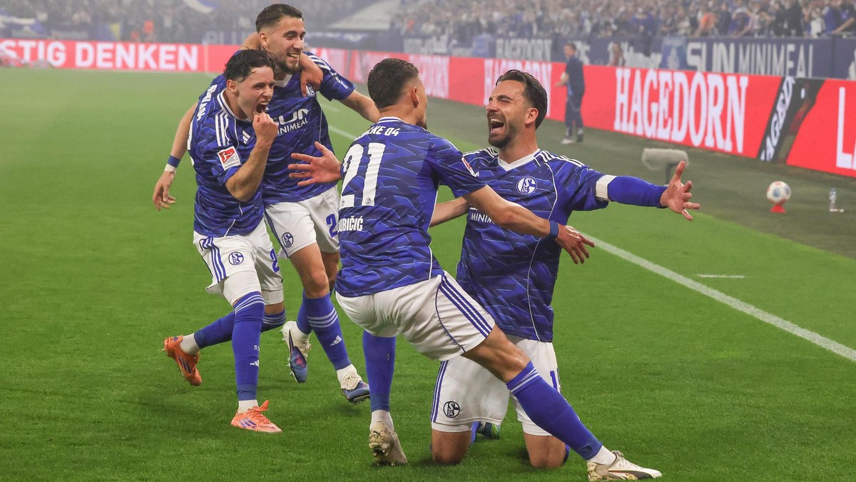 Η Σάλκε επέστρεψε στην Bundesliga μετά από τρία χρόνια!