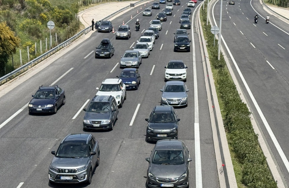 Αθηνών – Λαμίας: Καραμπόλα 7 οχημάτων στο ύψος της εξόδου για Λυκόβρυση