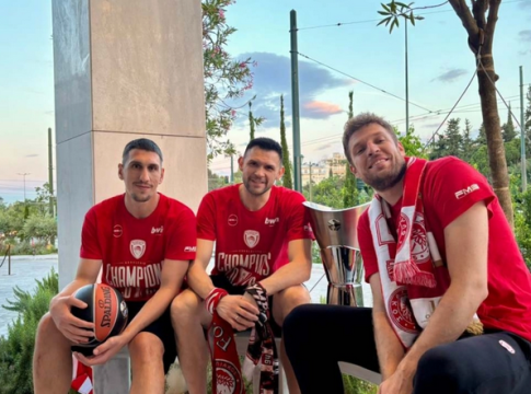 Ο Ολυμπιακός έστειλε ξεχωριστή καλημέρα με Βεζένκοφ, Παπανικολάου, Λαρεντζάκη και την κούπα της Euroleague (pic)