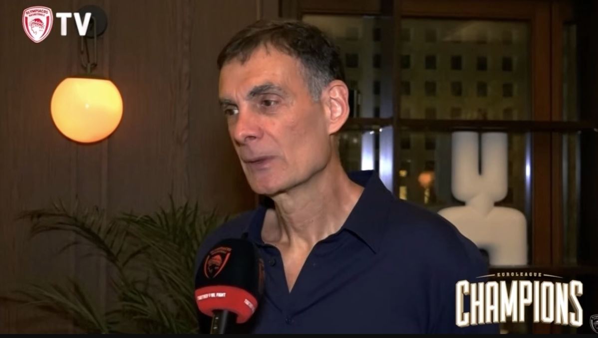 Μπαρτζώκας: «Ήμουν τρομερά παράφωνος, αλλά ας αφήσουμε τον εαυτό μας να γίνουμε και λίγο γελοίοι»