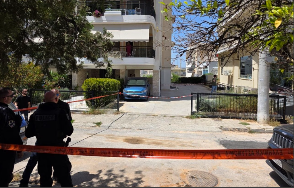 Ηλιούπολη: Έπεσαν στο κενό από ταράτσα εξαώροφης πολυκατοικίας δύο 17χρονες – Νεκρή η μία, σε σοβαρή κατάσταση η δεύτερη