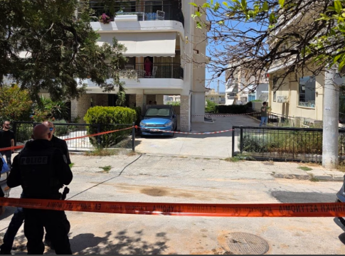 Ηλιούπολη: Έπεσαν στο κενό από ταράτσα εξαώροφης πολυκατοικίας δύο 17χρονες – Νεκρή η μία, σε σοβαρή κατάσταση η δεύτερη