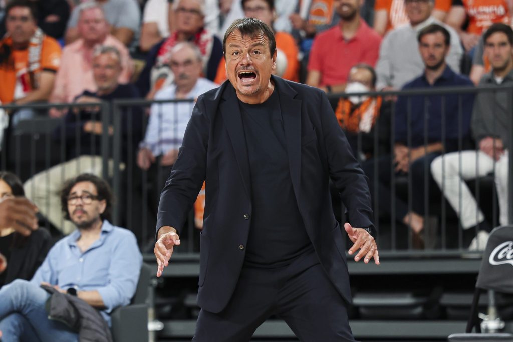 Αταμάν: «Έχει και την εμπειρία και το ειδικό βάρος για να πάρει το σουτ της νίκης ο Χέις-Ντέιβις»