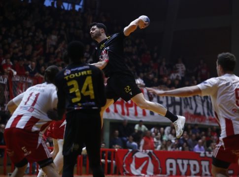Ολυμπιακός – ΑΕΚ 32-33: Break από την «Ένωση» και προβάδισμα τίτλου