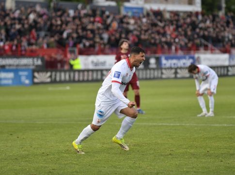 Πανσερραϊκός – ΑΕΛ Novibet 1-1: «Ροντέο» στις Σέρρες, οι γηπεδούχοι ισοφάρισαν με πέναλτι στο 90+9′! (1-1)