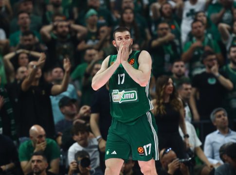 Ρογκαβόπουλος: «Δεν αξίζαμε να κερδίσουμε, έτσι όπως παίξαμε»