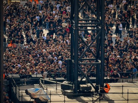 Κατάμεστο το ΟΑΚΑ για τους Metallica: Μια εκρηκτική βραδιά στην Αθήνα με το απόλυτο metal παραλήρημα