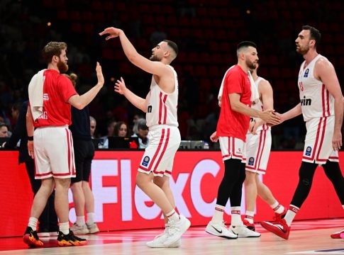 Ολυμπιακός-Κολοσσός: 70 πόντους και double score ο Θρύλος