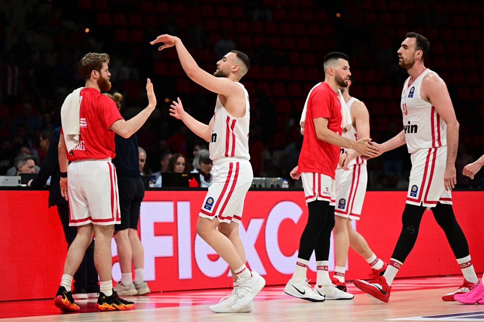 Ολυμπιακός-Κολοσσός: 70 πόντους και double score ο Θρύλος