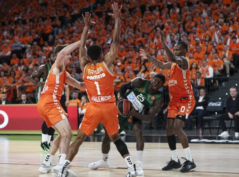 Βαλένθια – Παναθηναϊκός 81-64: Oι νυχτερίδες «ταπείνωσαν» τους πράσινους και τους πέταξαν εκτός Final Four