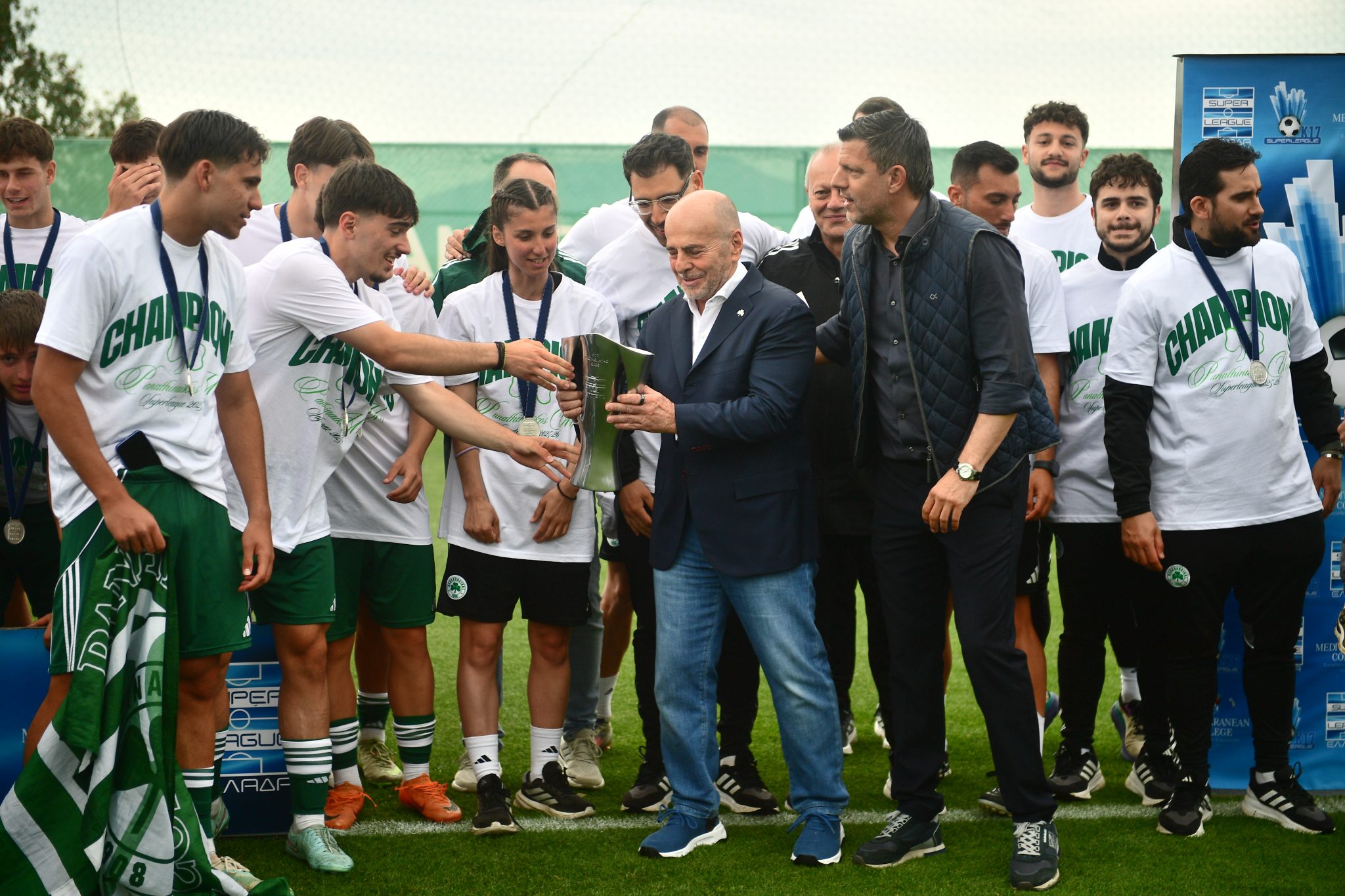 Και όμως ο Αλαφούζος σήκωσε πρωτάθλημα (pics)