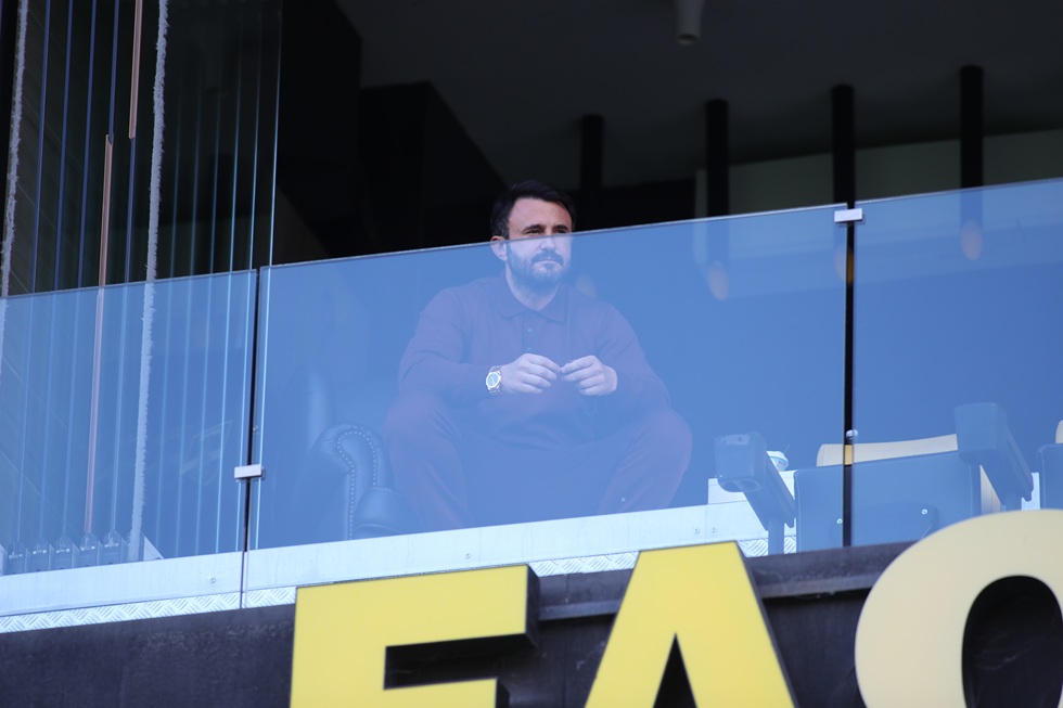 Η αινιγματική ανάρτηση του Καρυπίδη για την αποχώρησή του από την ΠΑΕ Άρης