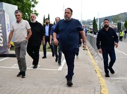 Μαρινάκης: «Να το σηκώσουμε ξανά, εδώ μέσα»