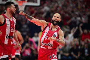 Ολυμπιακός – Φενέρμπαχτσε 79-61: Τη διέλυσε, το γιόρτασε και περιμένει