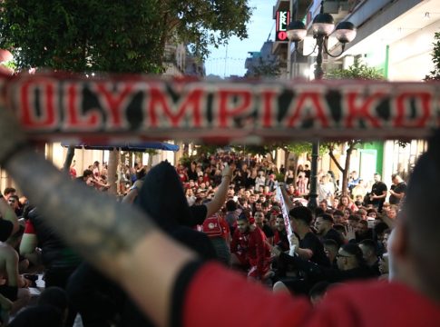 Ολυμπιακός: «Τρέλα» στον Πειραιά για τον Θρύλο της Ευρώπης! (vid+pics)