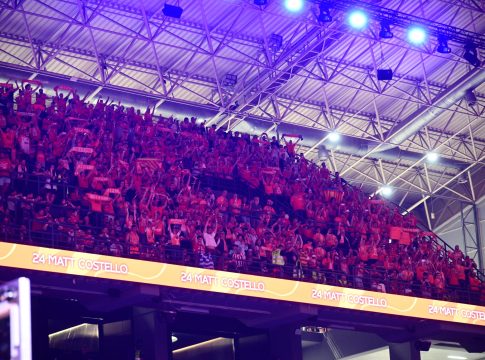 Ο ημιτελικός του… εξώστη (vids)