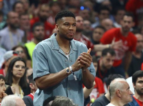 Στο «Telekom Center» για τον τελικό της Euroleague ο Γιάννης Αντετοκούνμπο (pics)
