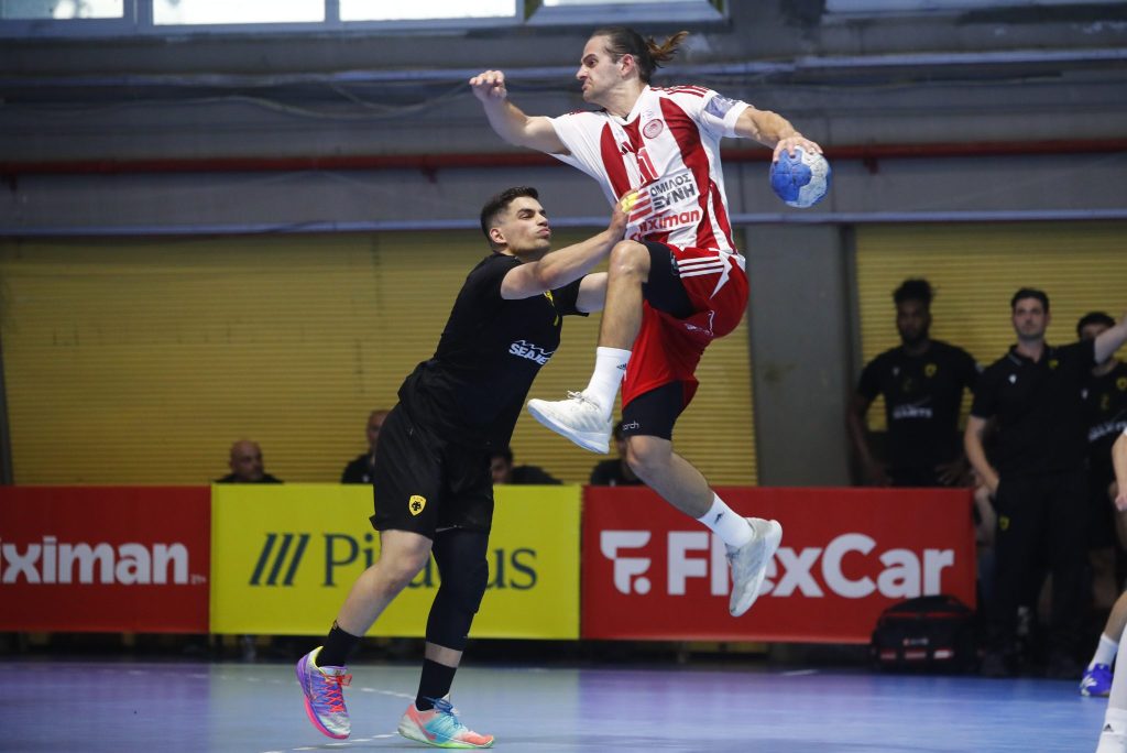 Ολυμπιακός – ΑΕΚ 36-30: Την… πάτησε και έκανε το 2-1 – Μια νίκη μακριά από τον τίτλο οι Ερυθρόλευκοι