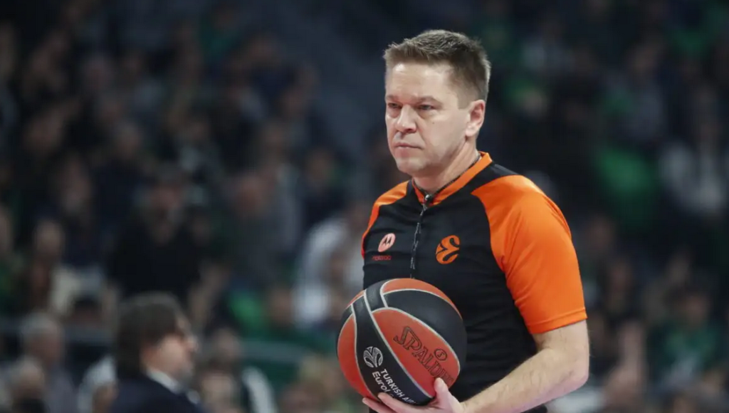 Η Euroleague όρισε τους διαιτητές που θα σφυρίξουν το Παναθηναϊκός – Βαλένθια