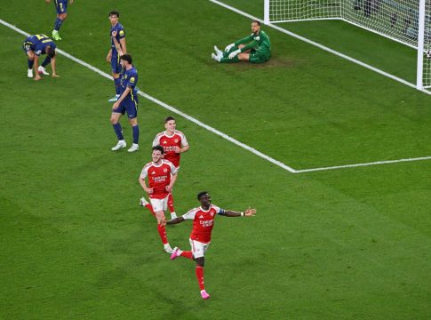 Ο Σάκα από κοντά το 1-0 για την Άρσεναλ που έχει σκορ πρόκρισης (vid)