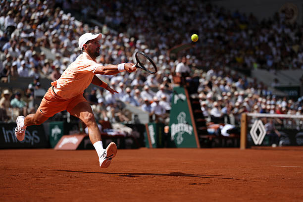 Σοκ στο Rolland Garros: Ο Τζόκοβιτς έμεινε έξω από τον Φονσέκα (3-2)