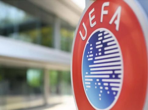 Η UEFA αφαίρεσε το δίπλωμα προπονητή σε Τσέχο που βιντεοσκοπούσε τις παίκτριές του στα αποδυτήρια