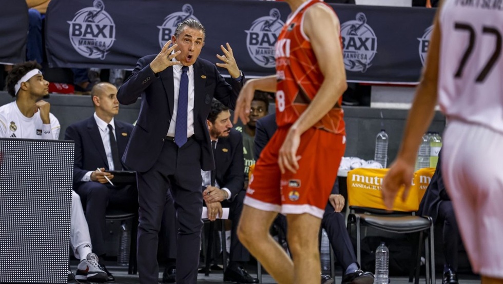 Τα… έχωσε άγρια στους παίκτες του ο Σκαριόλο και αργότερα αποβλήθηκε (vids)