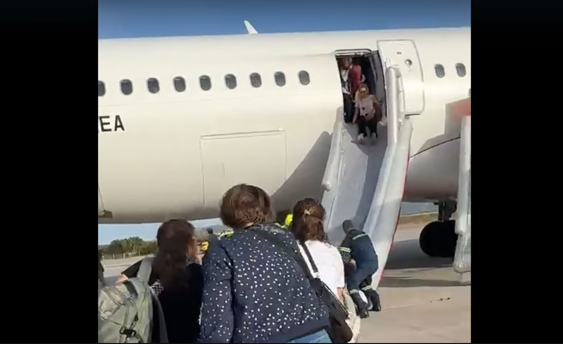 Σκηνές πανικού σε πτήση για Μόναχο – Εκκενώθηκε το αεροπλάνο αφού έκανε αναγκαστική προσγείωση στο «Ελ. Βενιζέλος»
