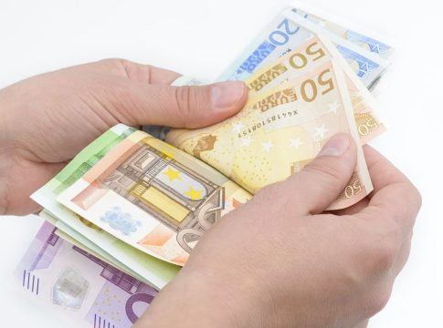 ΕΦΚΑ – ΔΥΠΑ: Ο «χάρτης» των πληρωμών έως 22 Μαΐου