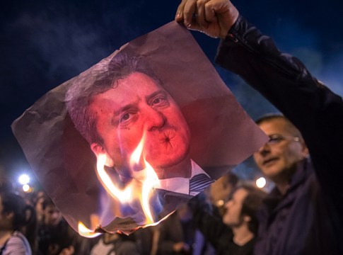 Γκρουέφσκι: Ο πρώην πρωθυπουργός της Βόρειας Μακεδονίας απέκτησε την ουγγρική υπηκοότητα – «Σχεδόν αδύνατη η έκδοση του»