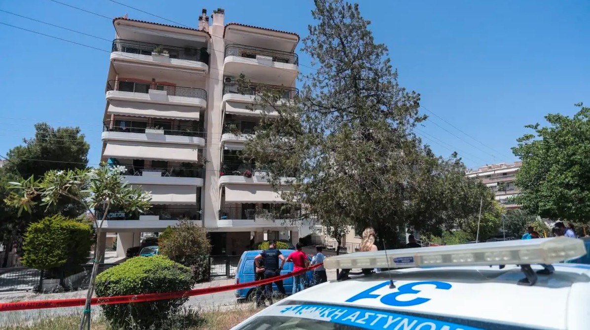 Πέθανε και η δεύτερη 17χρονη που έπεσε από τον 6ο όροφο της πολυκατοικίας στην Ηλιούπολη