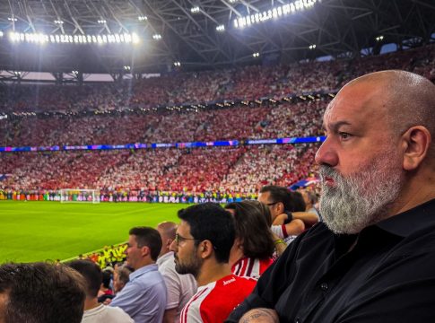 Το μήνυμα του Καραπαπά για το… σωστό «ερυθρόλευκο» σε τελικό: «Να έρθει η μέρα που…» (pic)