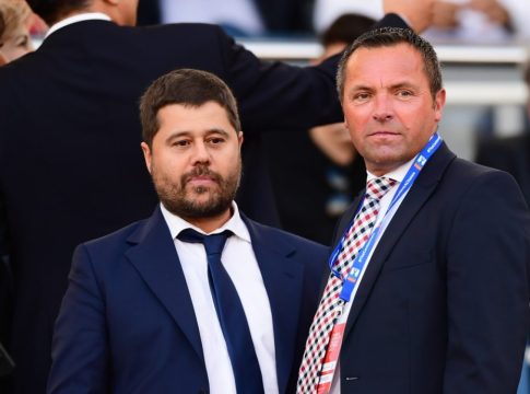 Παίζοντας με τη λογική, τους διαιτητές, το VAR και την… φωτιά των playoffs