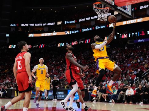 NBA: Ιστορική εμφάνιση του Λεμπρόν Τζέιμς και πρόκριση για τους Λέικερς – Τρομερά ματς και… Game 7 στην Ανατολή (vids)