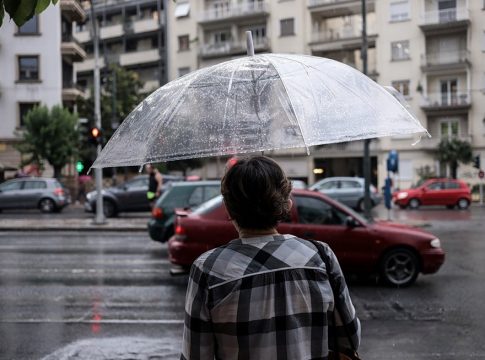 Καιρός: Ραγδαία αλλαγή με βροχές, καταιγίδες και πτώση θερμοκρασίας