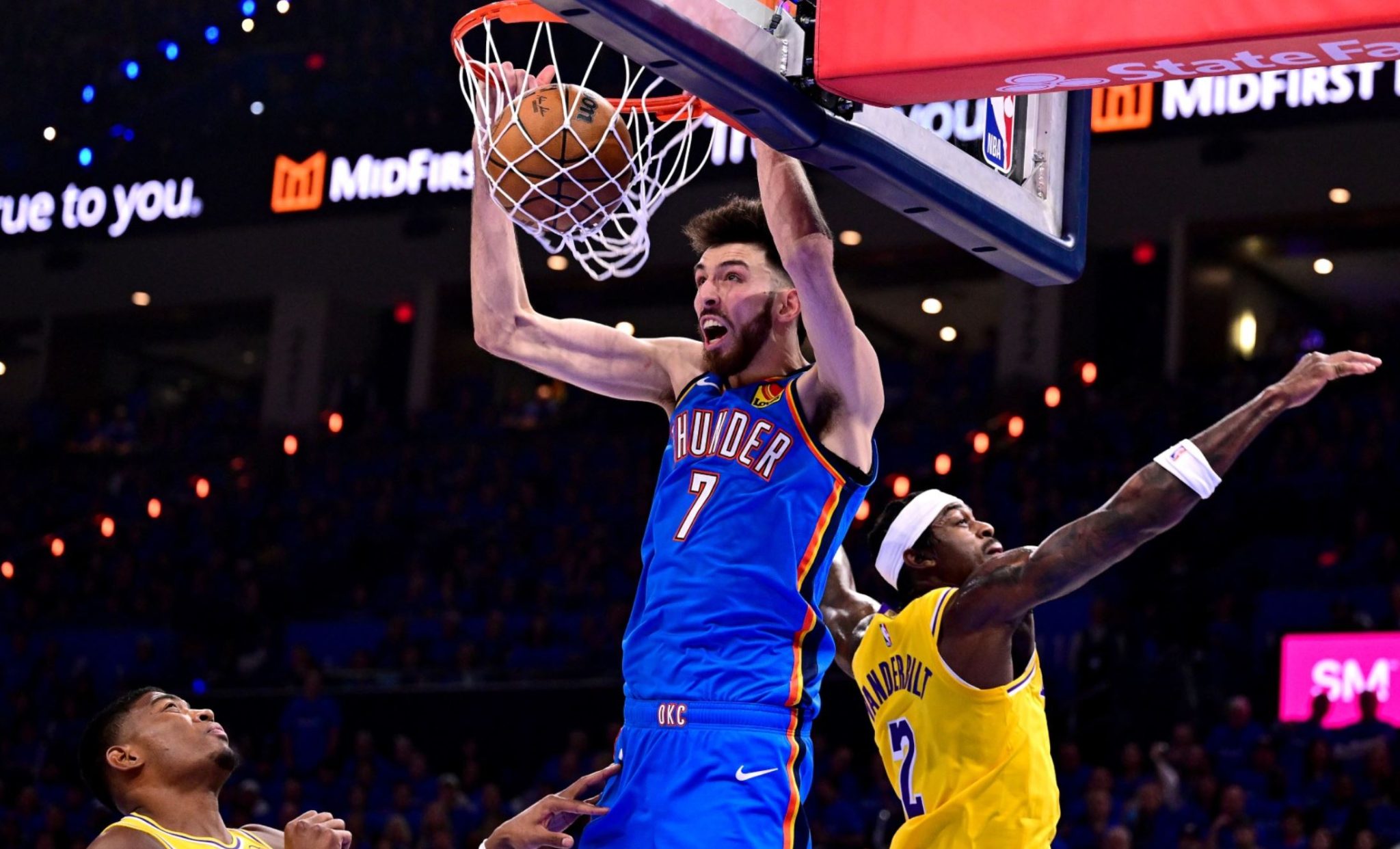 NBA: Ισοπεδωτικοί οι Θάντερ στο Game 1 με τους Λέικερς, προβάδισμα και για τους Πίστονς (vids)
