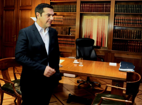 Η μυθολογία περί «συναλλαγής» με τους Ευρωπαίους για τη Συμφωνία των Πρεσπών έχει όντως ως αφετηρία το βιβλίο των Βαρβιτσιώτη – Δενδρινού