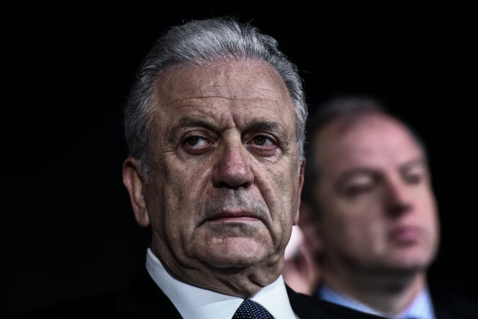 Τι υποστηρίζει ο Δημήτρης Αβραμόπουλος για το Fight Impunity – Ποια ήταν η απάντηση της Επιτροπής στις εξηγήσεις του