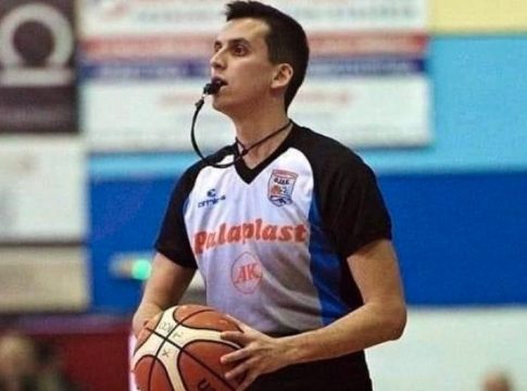 Κουκουλοφόροι βρέθηκαν στο σπίτι του διαιτητή Τσιμπούρη στη Μεσσήνη – Έβαψαν τοίχους και έγραψαν συνθήματα!