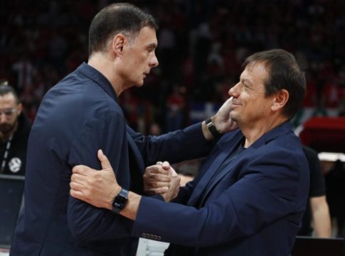 Μέχρι πότε μπορούν να δηλώσουν τους ξένους Ολυμπιακός και Παναθηναϊκός – Τι σκέφτονται οι προπονητές