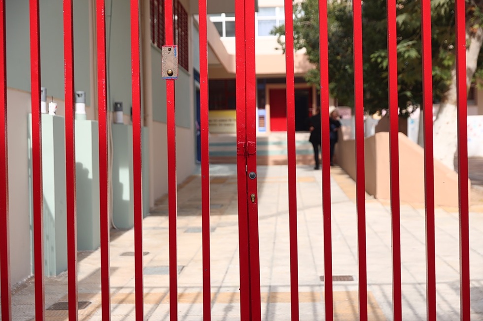 Χολαργός: Σοβαρός τραυματισμός 13χρονου μαθητή σε σχολείο – Αμέλεια και καθυστερήσεις καταγγέλλουν οι γονείς του