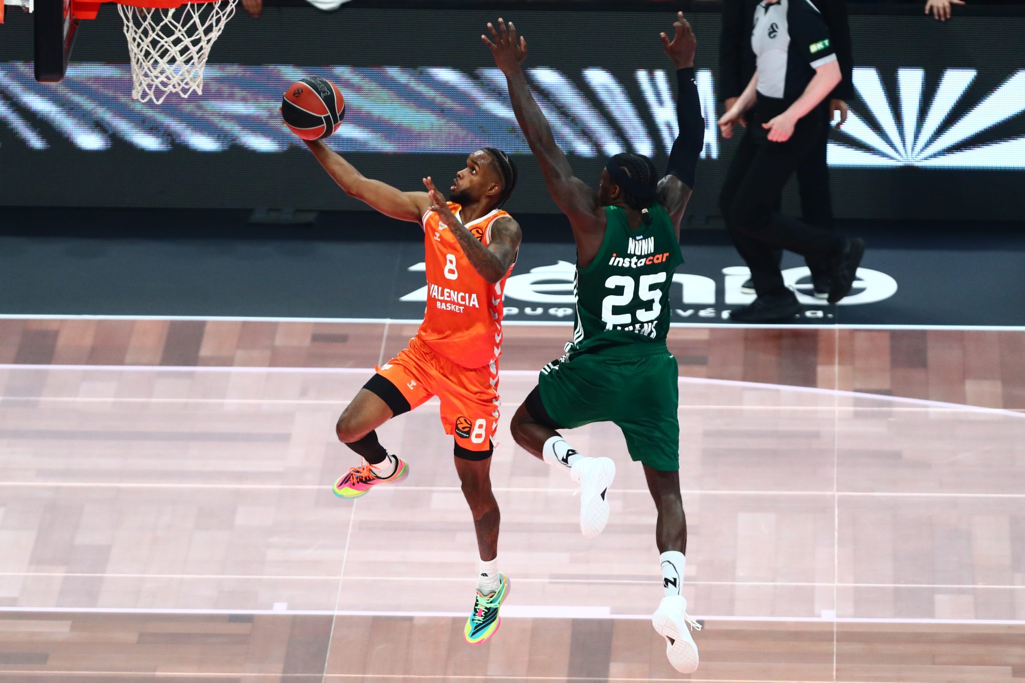 Μοντέρο VS Τζέιμς: Μάχη με άρωμα… Euroleague στο Σάντο Ντομίνγκο (vid)
