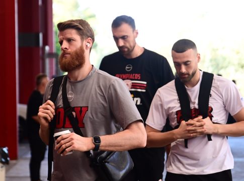 Έφτασε στο ΣΕΦ ο πρωταθλητής Ευρώπης Ολυμπιακός (pics)