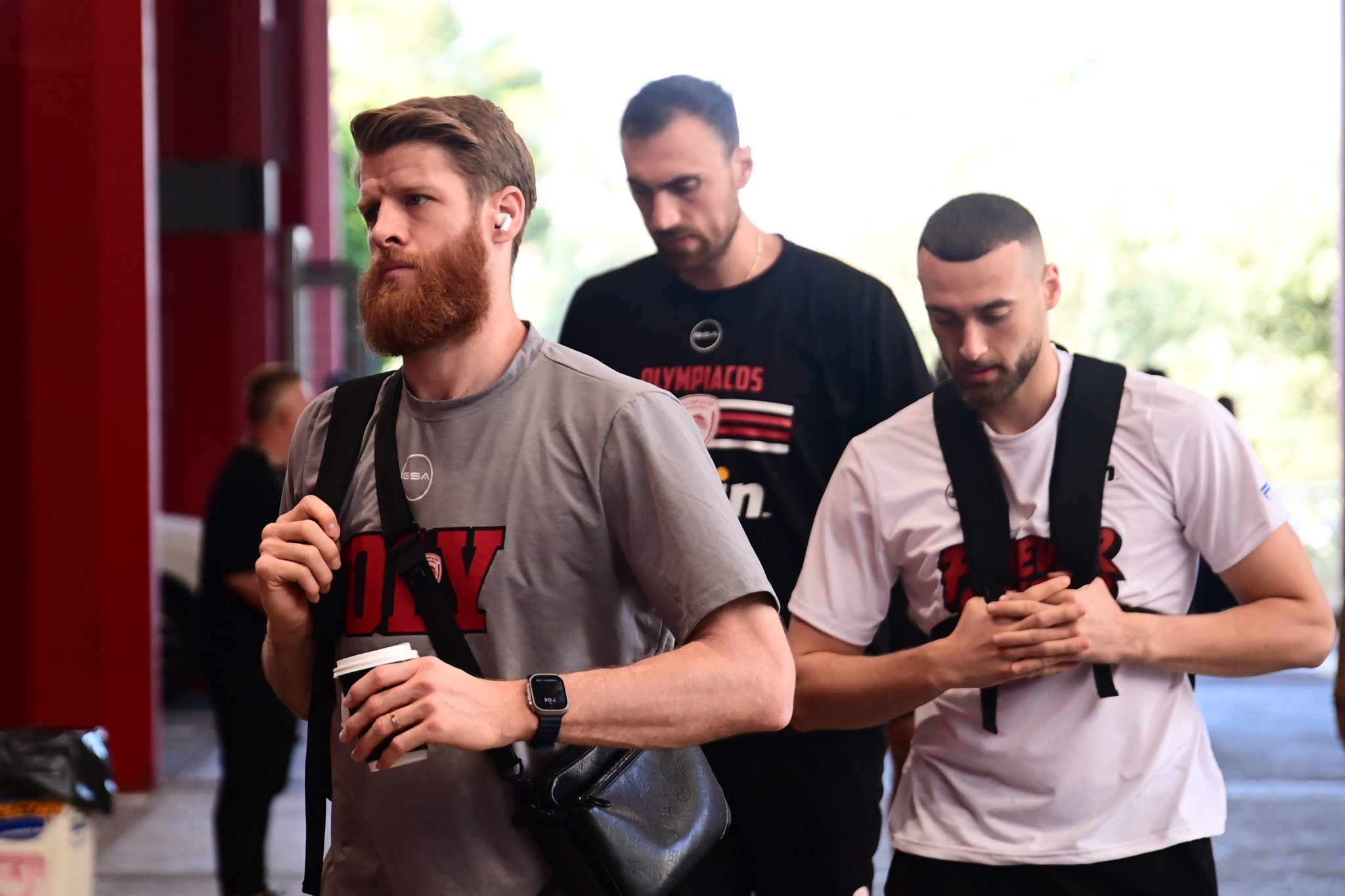 Έφτασε στο ΣΕΦ ο πρωταθλητής Ευρώπης Ολυμπιακός (pics)