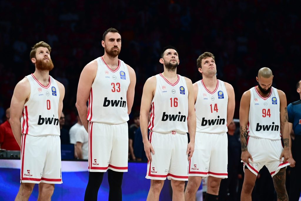 Για αυτό νίκησε στο Game 1 ο Ολυμπιακός – Η κυριαρχία στα ριμπάουντ, ο Φουρνιέ και ο Μιλουτίνοφ (vids)
