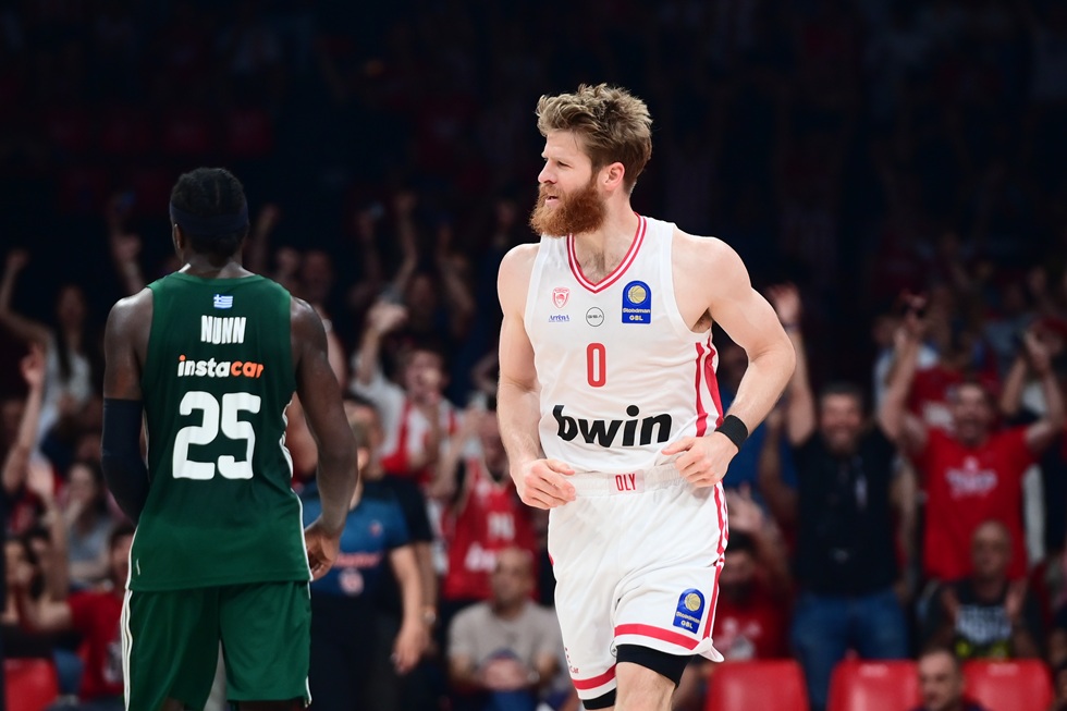 Τι κάνει ο Ολυμπιακός όταν επικρατεί στο Game 1 των τελικών στο ΣΕΦ