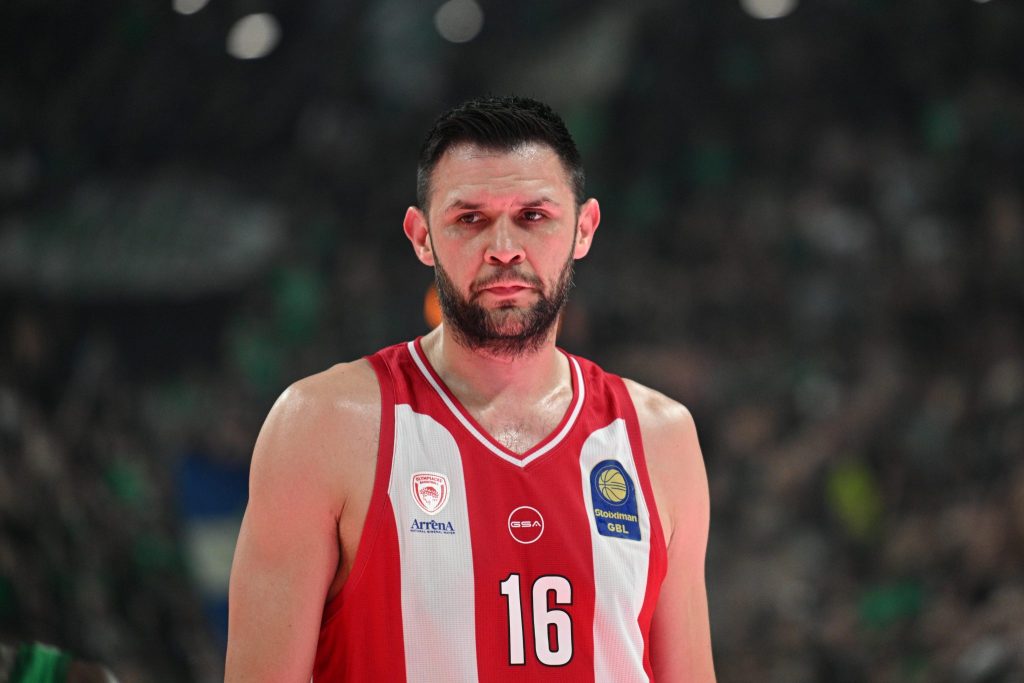 Τρομερό ξεκίνημα από τον Παπανικολάου με 7 σερί πόντους (vid)