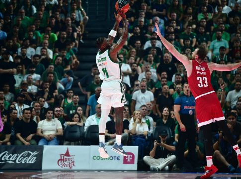 Παναθηναϊκός – Ολυμπιακός 68-58: Έκαναν το 1-1 στη σειρά οι «πράσινοι»
